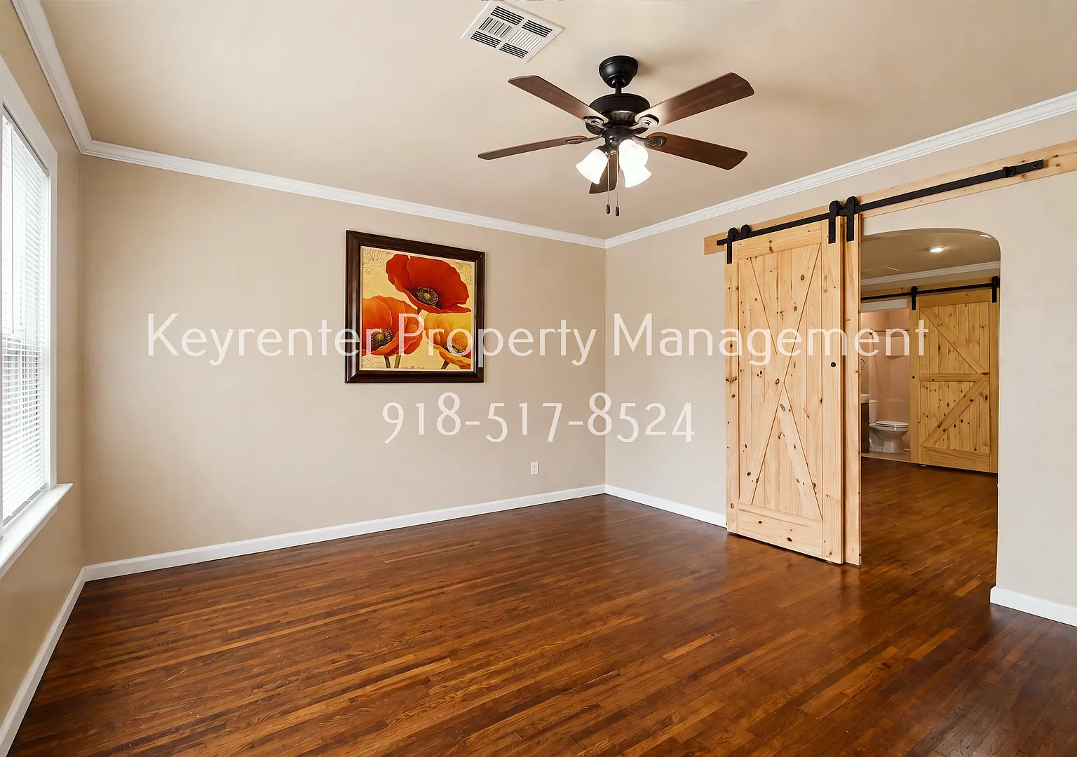 E 8th St Duplex — Photo 4