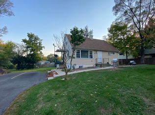 28W625 Lester St #2-A, West Chicago, IL 60185