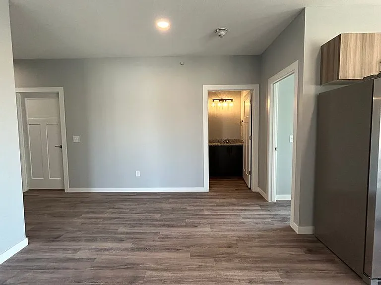 2724 Silver St — Photo 13