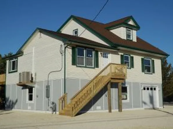 11 Beatrice Dr, Manahawkin, NJ 08050