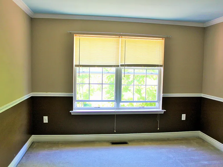 206 Hampshire Dr — Photo 12