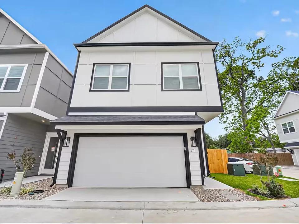 211 Clark Meadows Ln