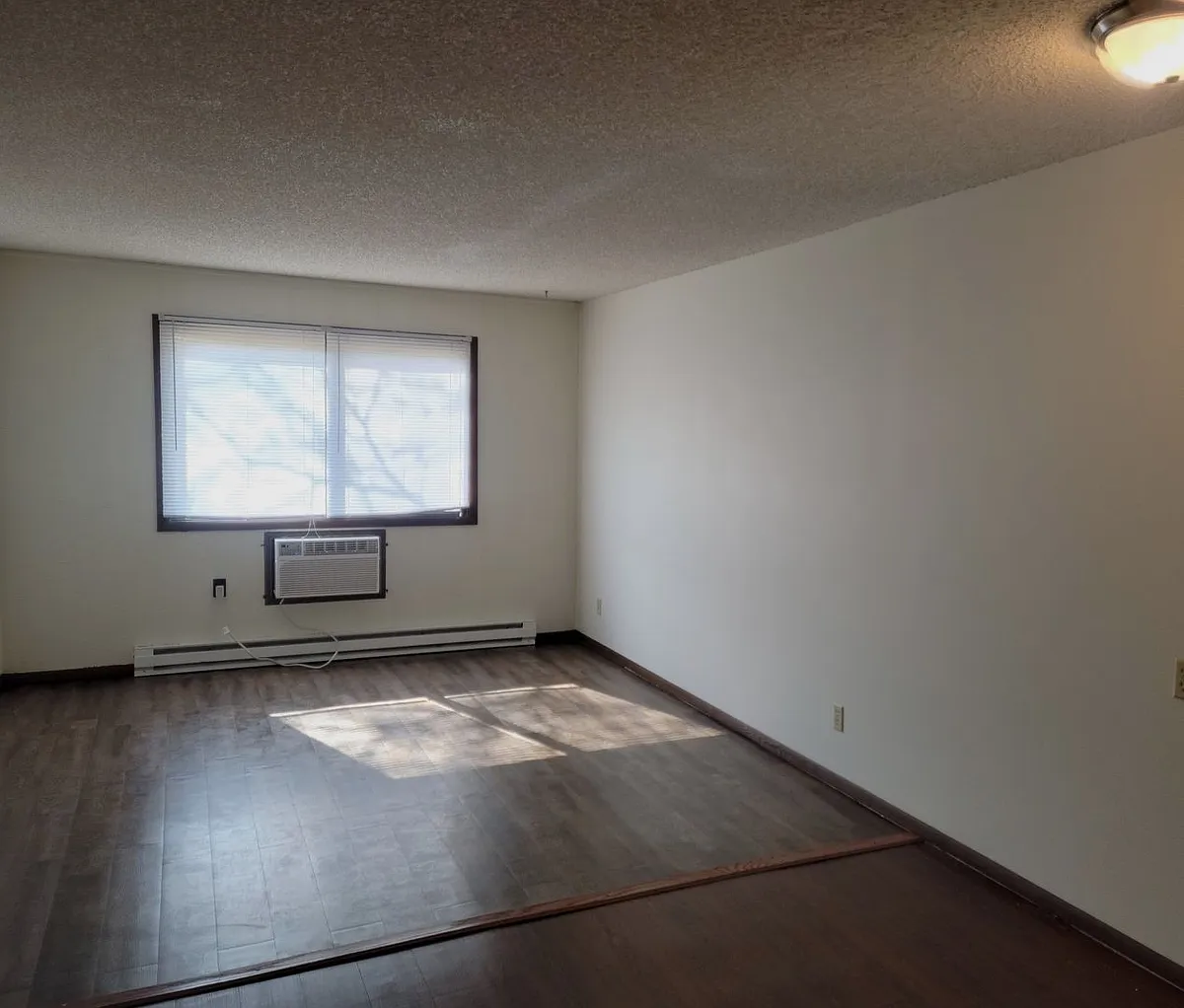 Building Photo - 3633 Fairfax St #117