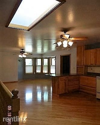 3rd image of 104 Leray Ave