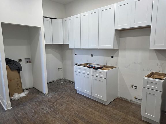 2nd image of 3444 S Western Ave #2F
