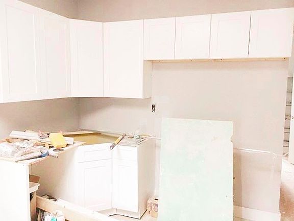 3rd image of 347 Chauncey St APT 1L