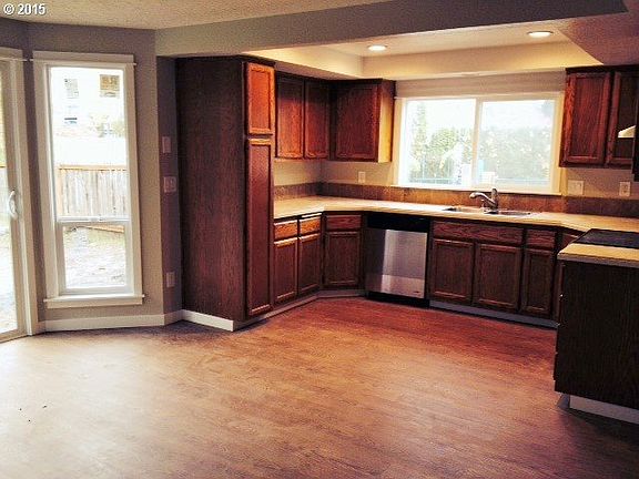 3rd image of 6283 SE Montgomery Dr