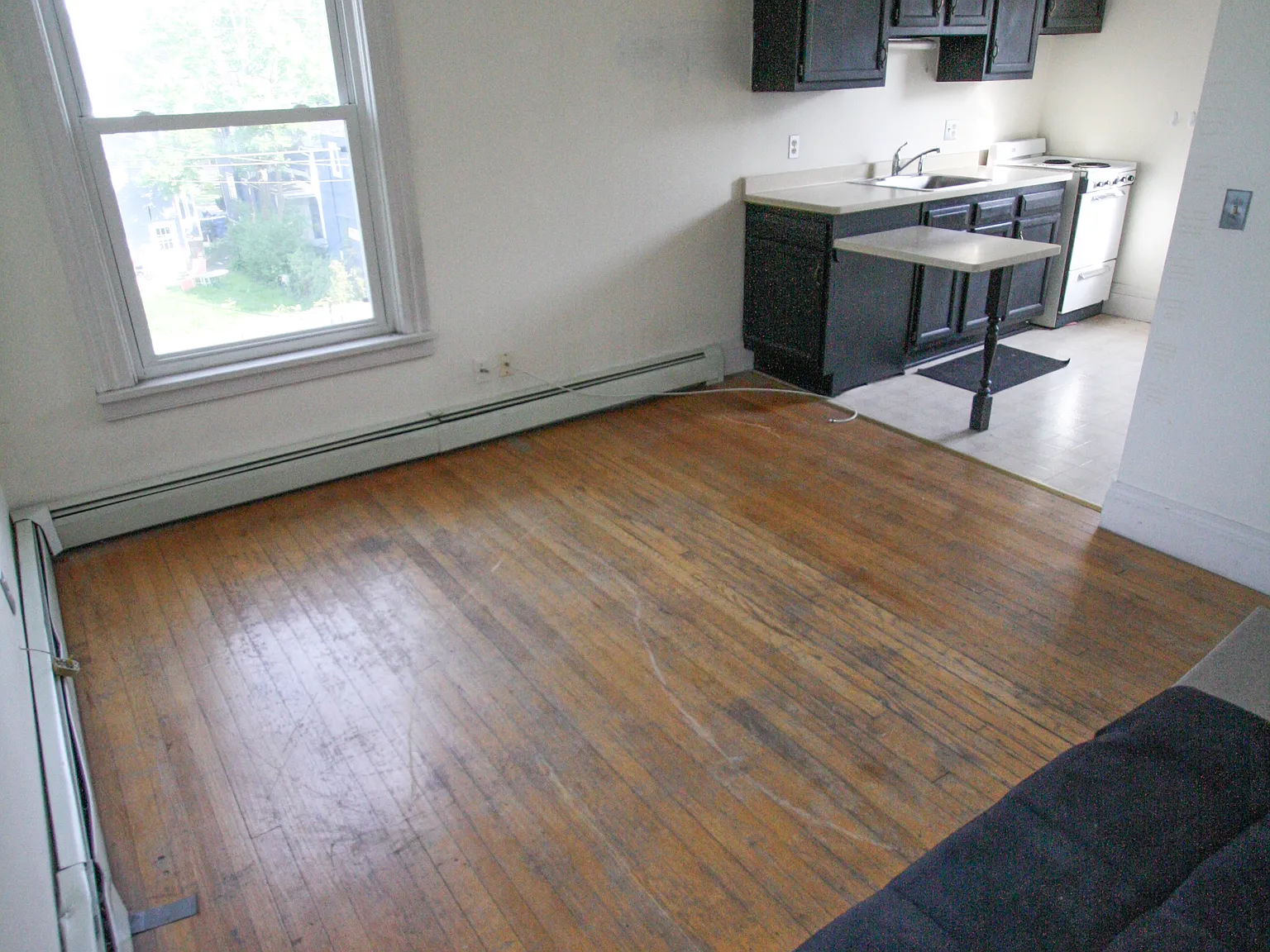 Studio, 300 sqft, $845 — Photo 3