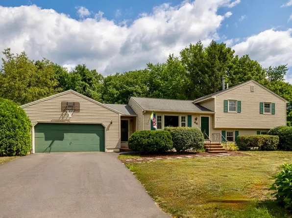44 Toftree Lane, Dover, NH 03820