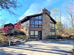 N6221 Kettle Moraine Dr, Plymouth, WI 53073