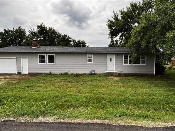 1503 W 14th St, Chanute, KS 66720