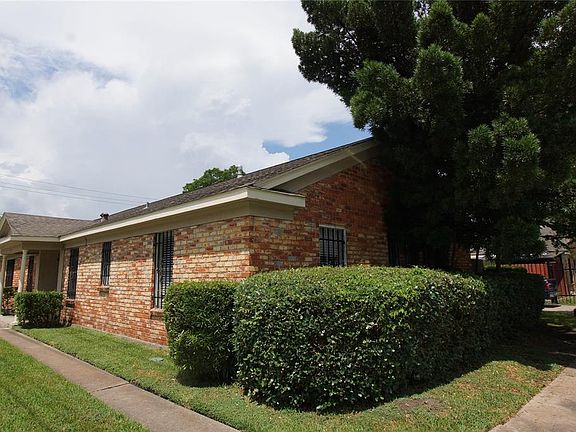 4th image of 6525 Renwick Dr #A
