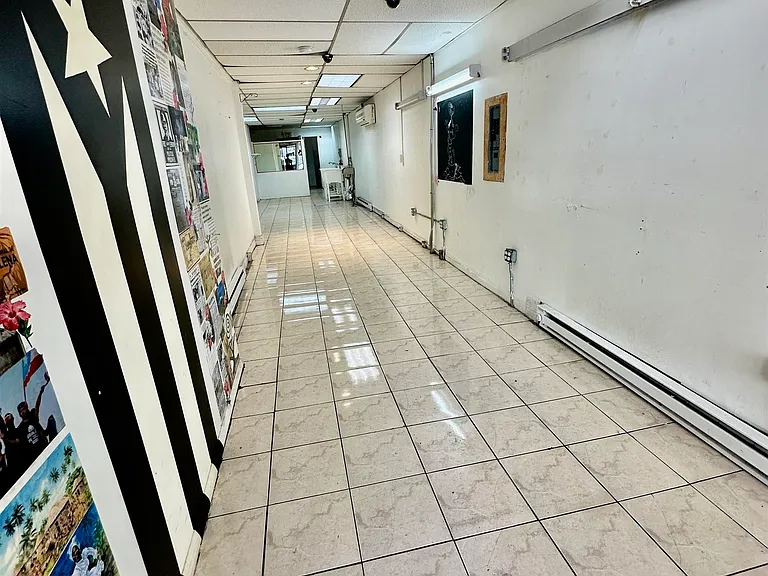 413 Central Ave #LEFT SIDE STORE — Photo 2