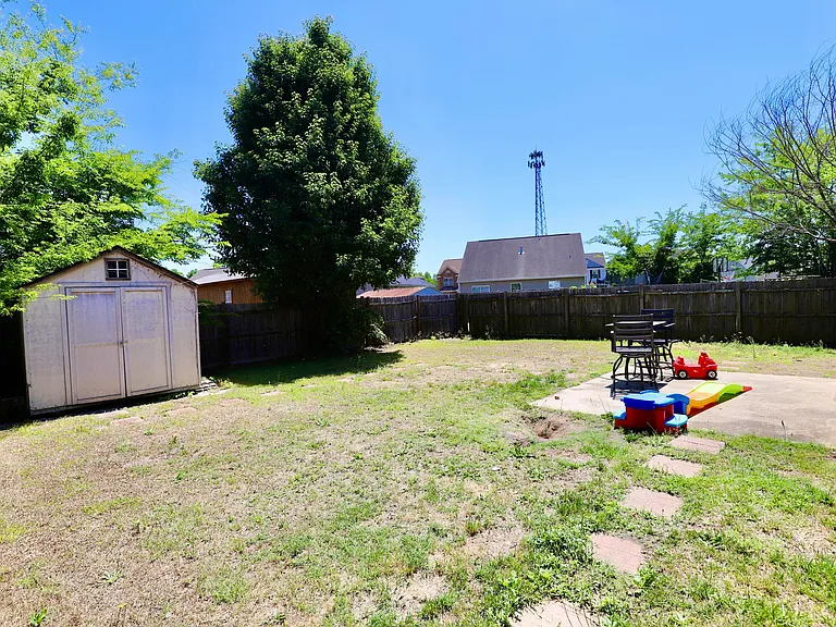 1733 Benelli St — Photo 74