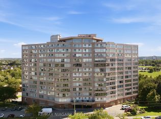 7 Gale Cres #411, Saint Catharines, ON L2R 7M8