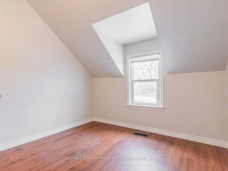 24 Maple St — Photo 43