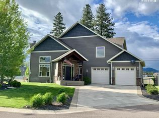 729 Scenic Dr, Columbia Falls, MT 59912