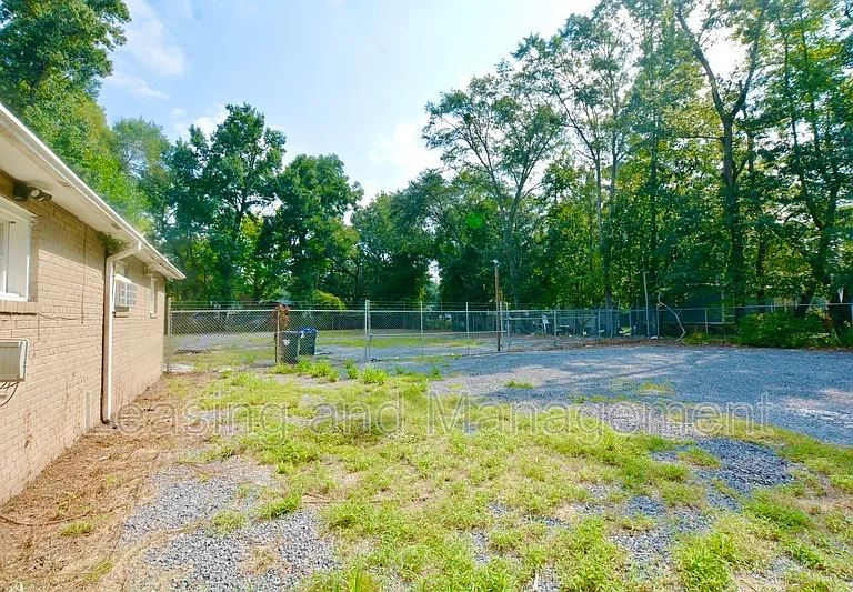 839 W Richardson Ave — Photo 7