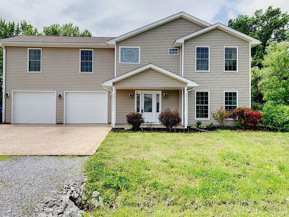 1st image of 212 Townhouse Dr