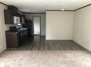30 Ash Dr, Belleville, MI 48111
