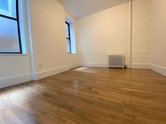 3rd image of 455 Hudson St APT 1