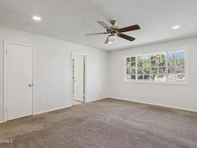 3526 E Sahuaro Dr — Photo 16