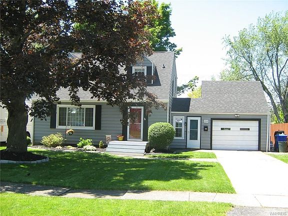 2nd image of 104 Emerald Dr