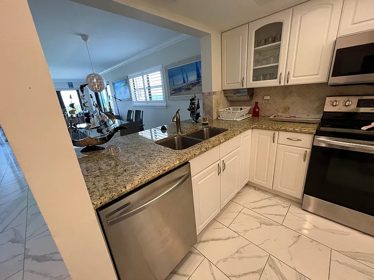 7420 S Ocean Dr #216 — Photo 10