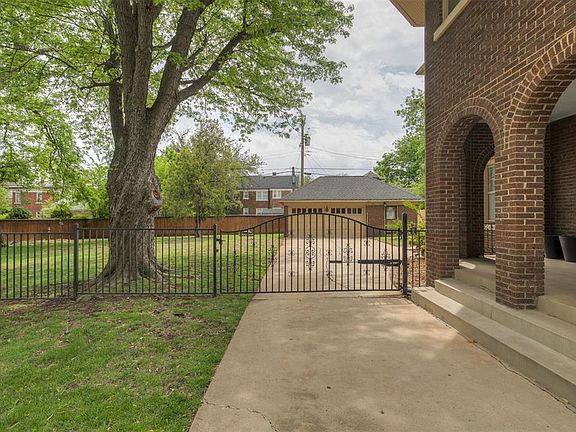 3rd image of 714 NE 18th St