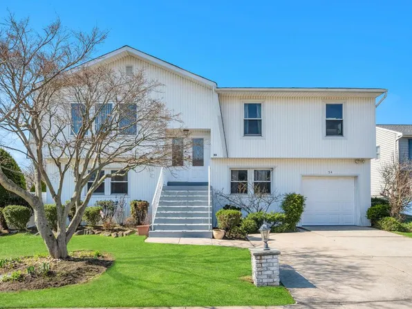 (undisclosed Address), Plainview, NY 11803