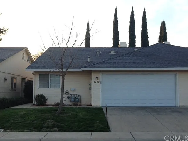 1712 Wildflower Cir photo 1