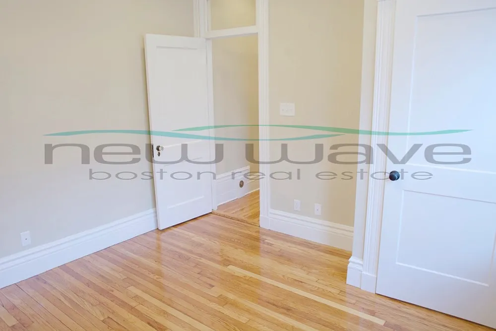 2 bed, 620 sqft, $3,600 — Photo 4