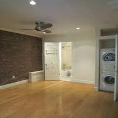 Rented by TAG Real Estate | media 18