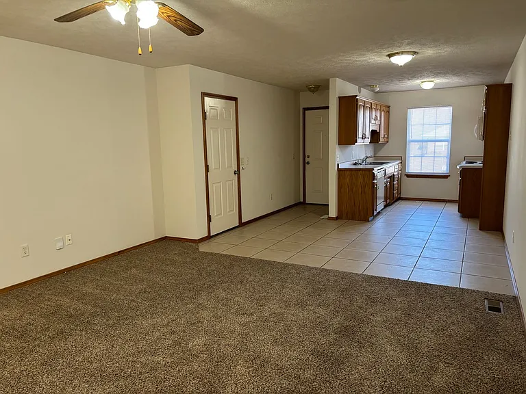 4352 W La Siesta St — Photo 5