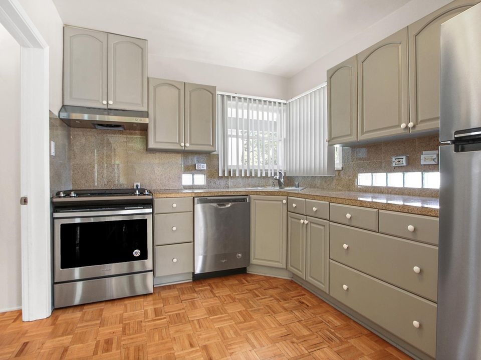 1st image of 355 W Elm Ave