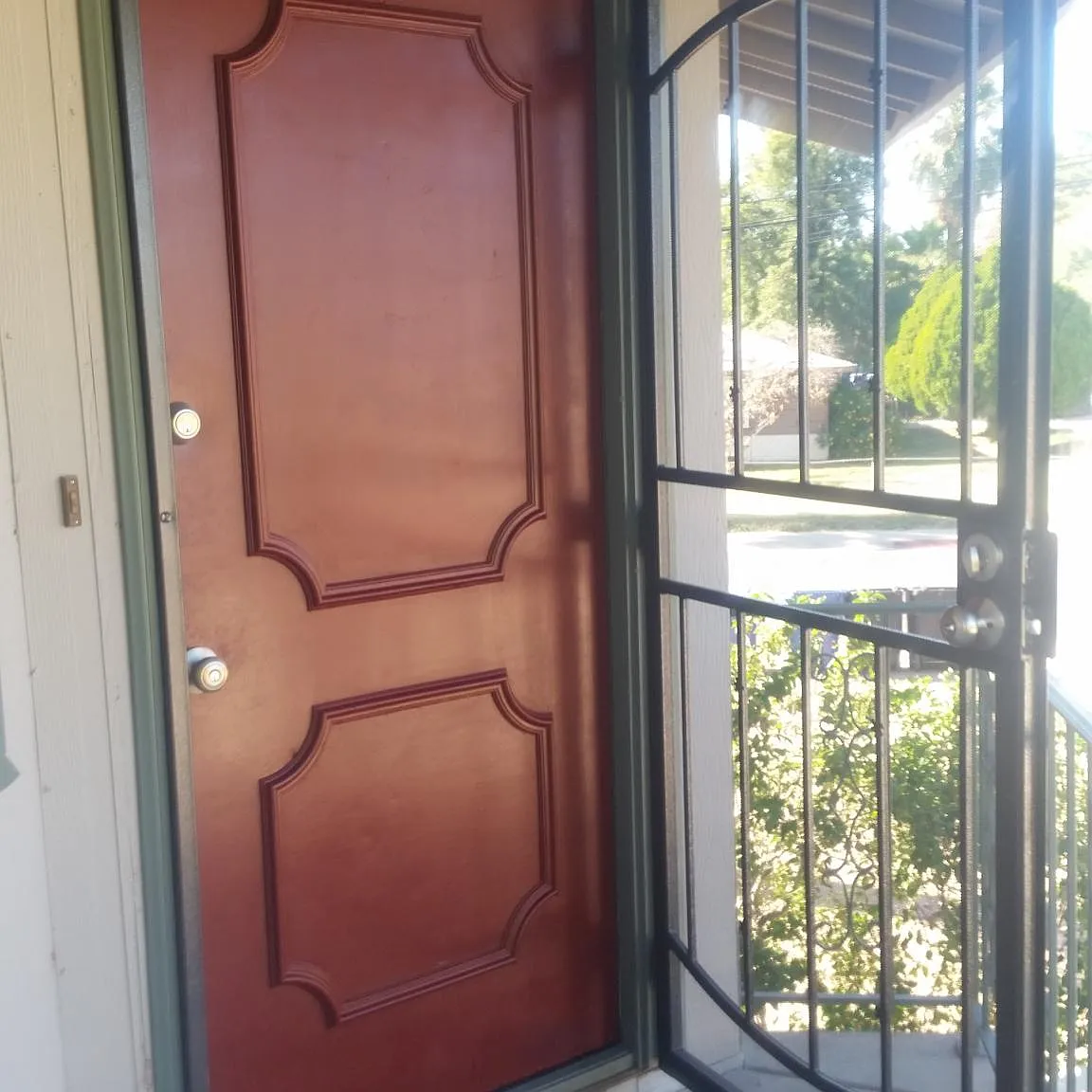 2 bed, 820 sqft, $1,375 — Photo 2