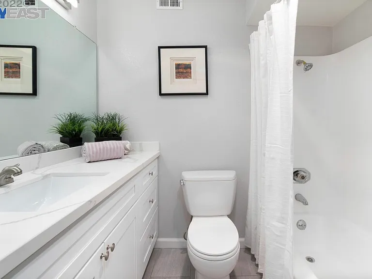 3483 Pennsylvania Cmn — Photo 10