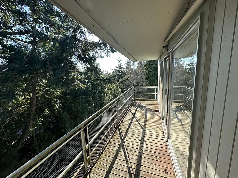 14421 8th Ave SW #209 — Photo 1