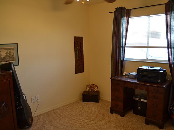 5th image of 309 NE 20th Ct