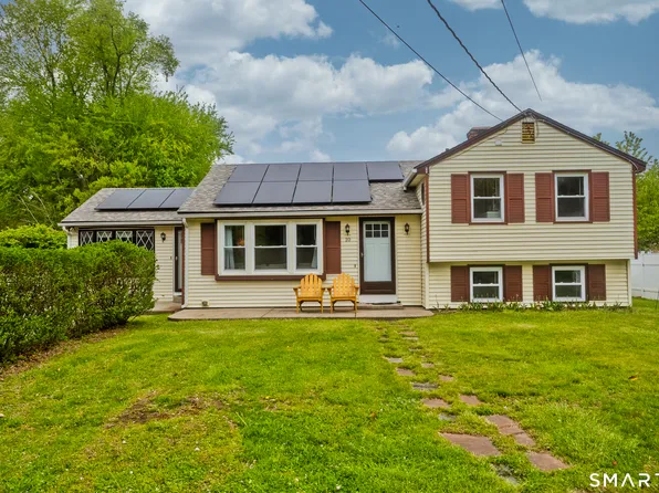 10 Lin Sal Street, Windsor Locks, CT 06096
