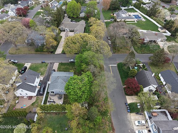 4th image of 1429 Adrienne Road