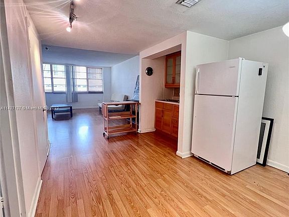 2nd image of 825 Brickell Bay Dr APT 446