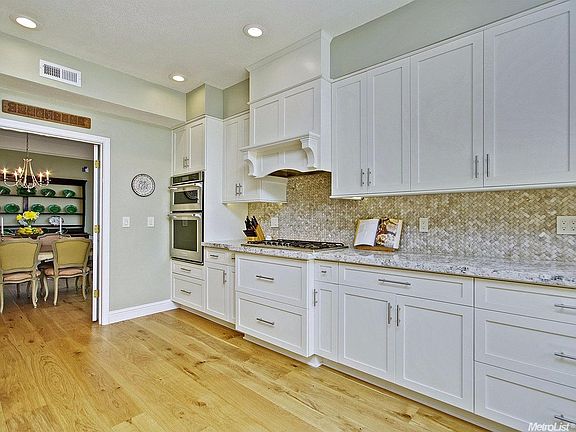 2nd image of 3190 Brackenwood Pl