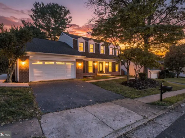 6121 Winnepeg Dr, Burke, VA 22015