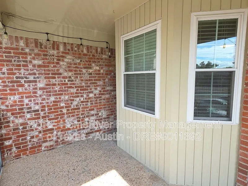 2 bed, 2.0 bath, 1058 sqft, $1,375 — Photo 4