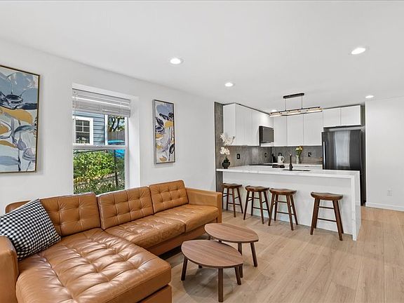 4th image of 1728 Martin Luther King Junior Way S #B