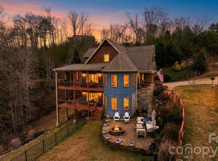 334 Willow Top Ln, Lake Lure, NC 28746