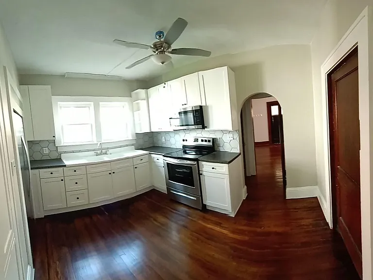 1722 Chapman Ave SW — Photo 5