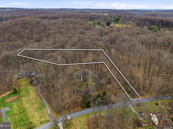 7 Winston Ct, Coatesville, PA 19320