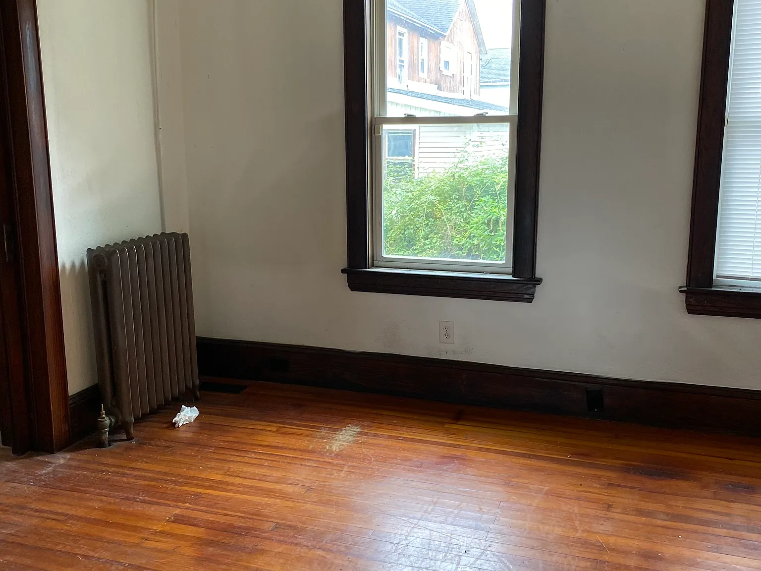 6 bed, $2,000 — Photo 3